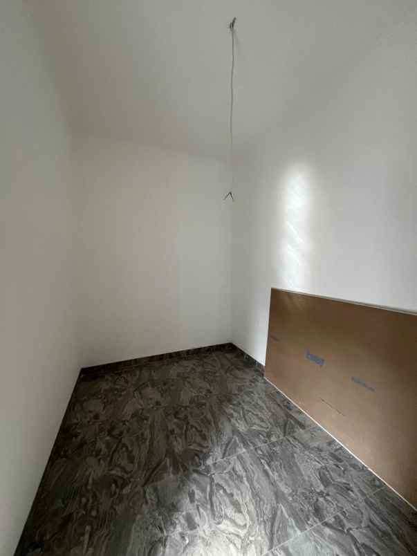 rumah siap huni cluster lt 65 lb 45 pamulang rp 680jt