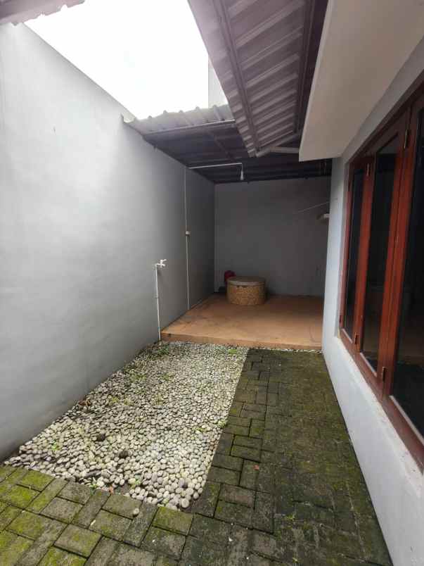 rumah strategis dekat rspau hardjolukito amplaz