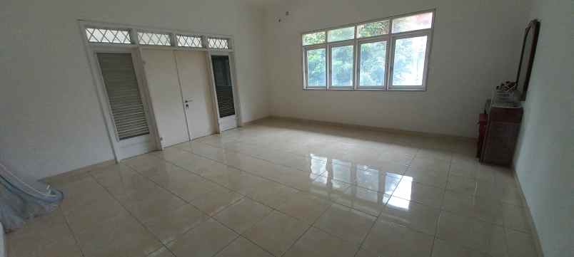 rumah super strategis pinggir jalan raya brawijaya