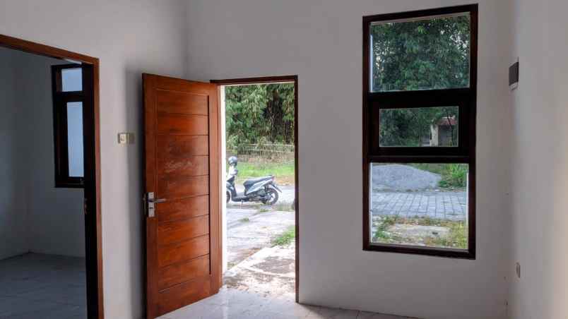 rumah terjangkau di prambanan dekat akses jogja solo