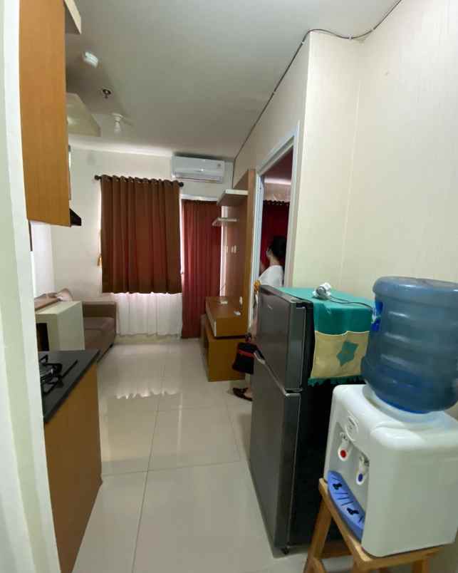sewa apartemen 2 kamar furnish di green pramuka city