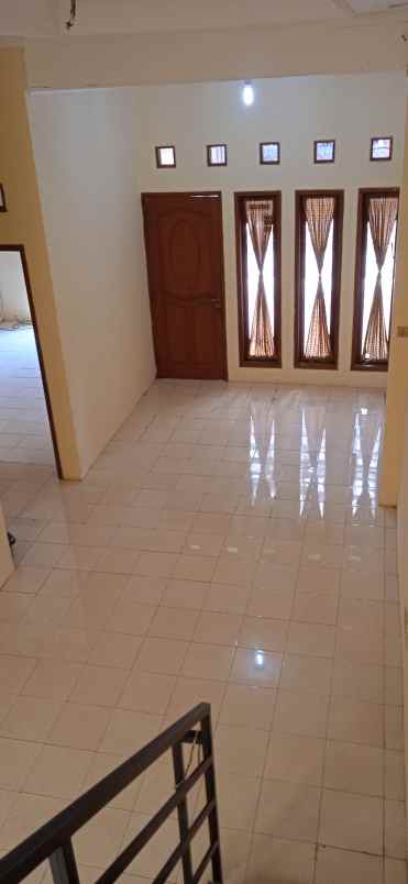 sewa rumah taman harapan baru bekasi kota c0511