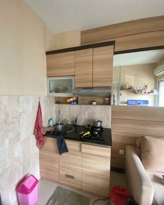 sewa unit aparment green pramuka city unt bagus