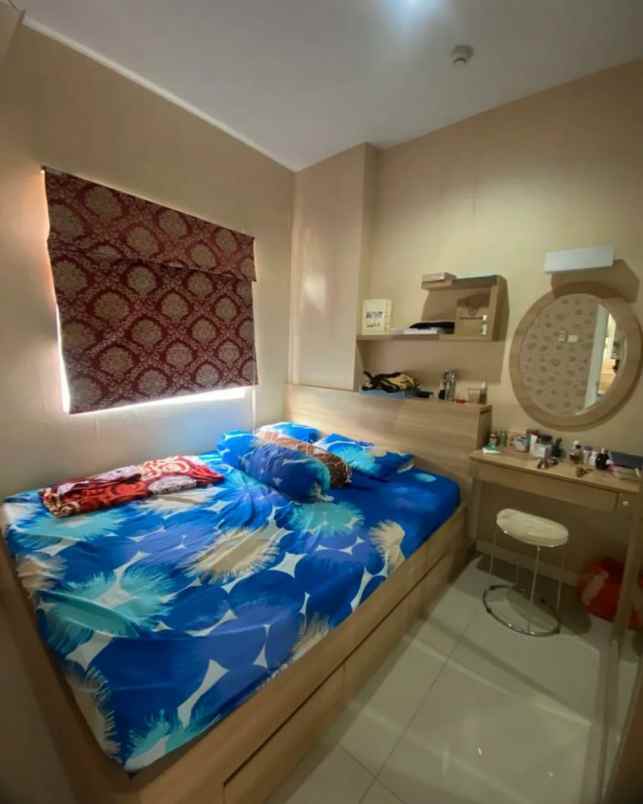 sewa unit aparment green pramuka city unt bagus