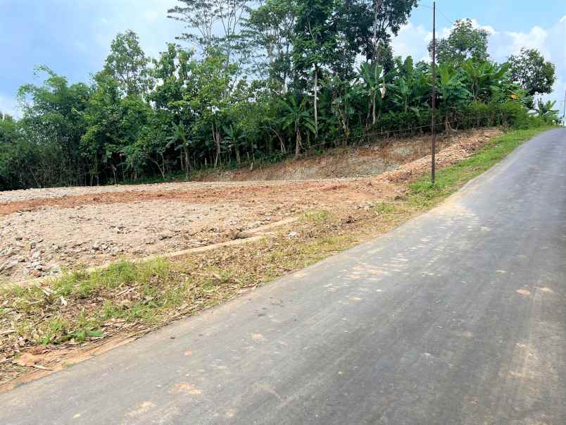 tanah datar 1685m 325jt mojogedang karanganyar