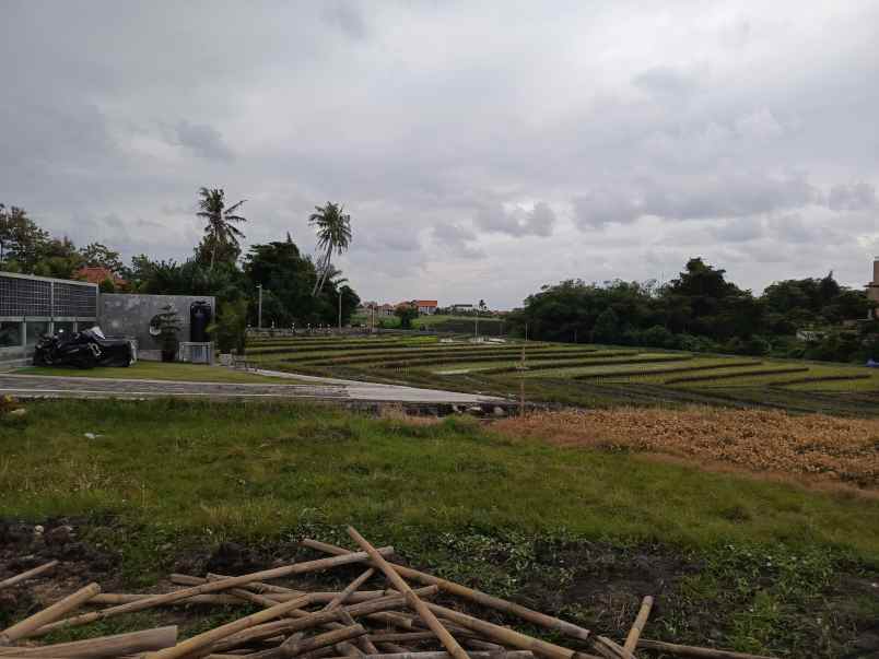 tanah jalan pantai lima or babadan