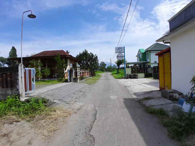 tanah jogja di jl kaliurang view sawah
