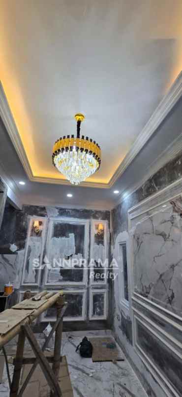 townhouse mewah banyak bonus di tanah baru depok ritin