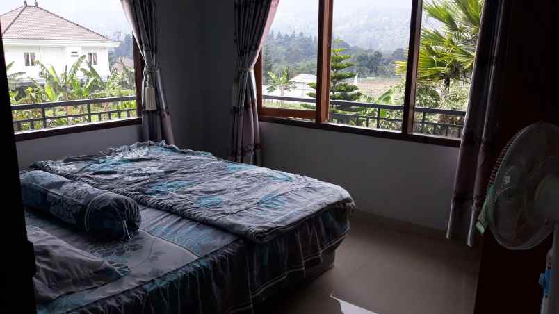 villa alamat jalan cisarua km 85