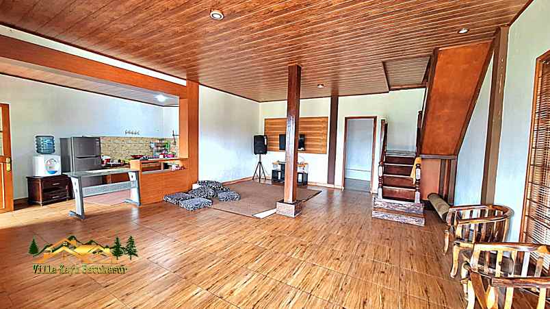 villa kayu batukasur cisarua puncak