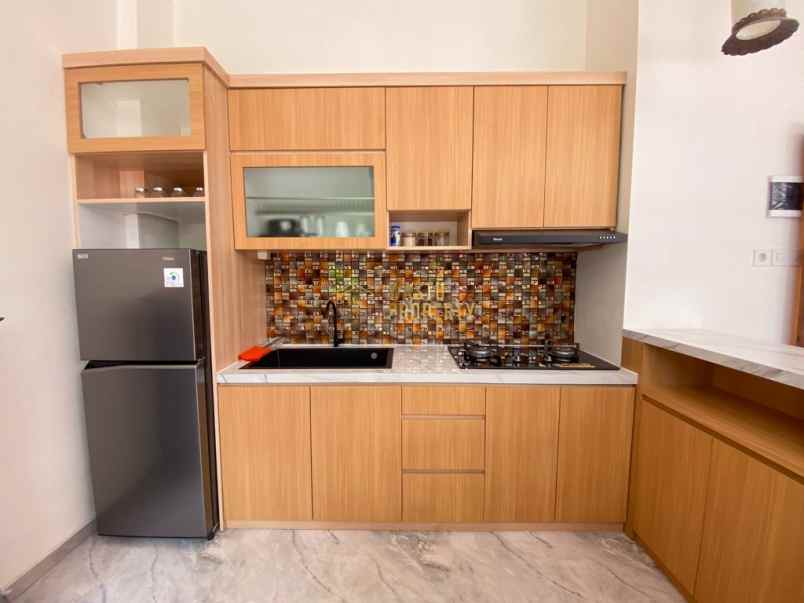 villa mewah tanah luas di balecatur sleman