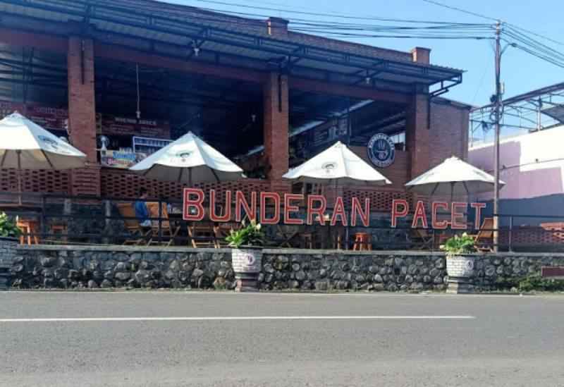 villa pacet view gunung pasti untung