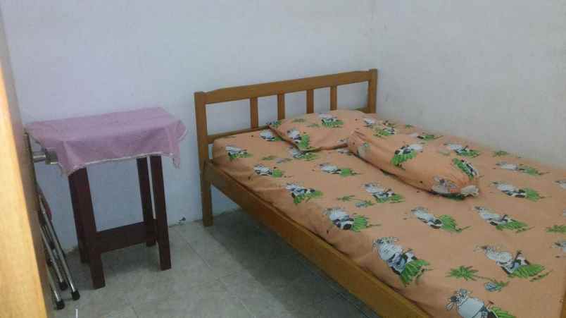 villa perum bukit songgoriti row 5 mobil