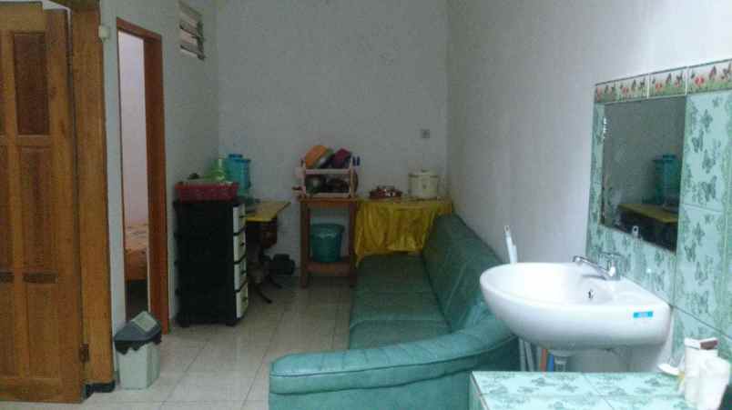villa perum bukit songgoriti row 5 mobil