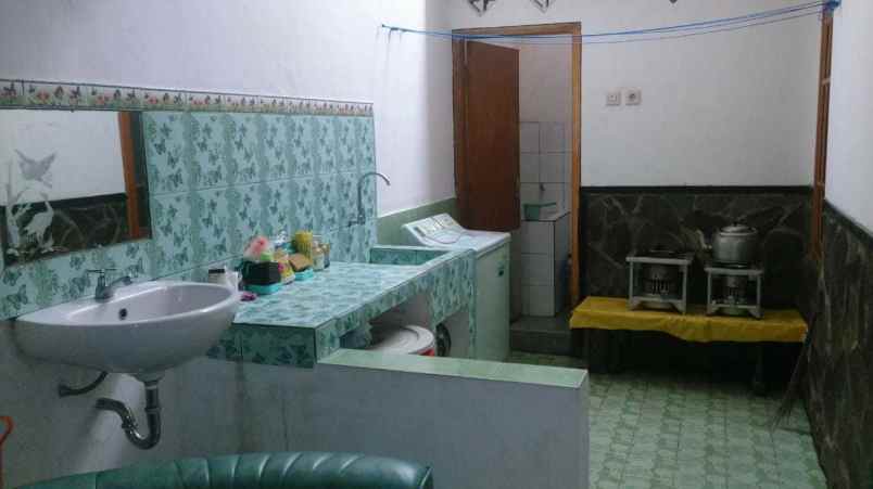 villa perum bukit songgoriti row 5 mobil
