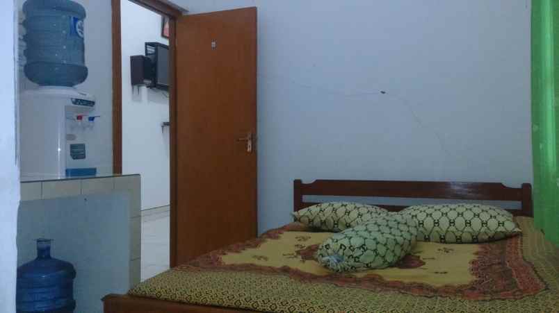 villa perum bukit songgoriti row 5 mobil