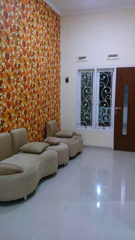 villa perum martabe regency batu row 3 mobil