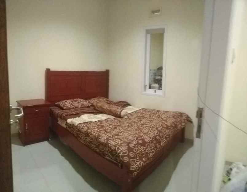 villa perum martabe regency batu row 3 mobil