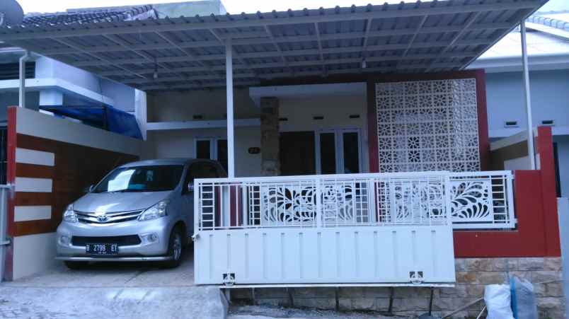 villa perum martabe regency batu row 3 mobil
