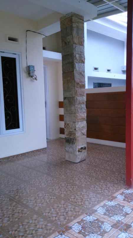 villa perum martabe regency batu row 3 mobil
