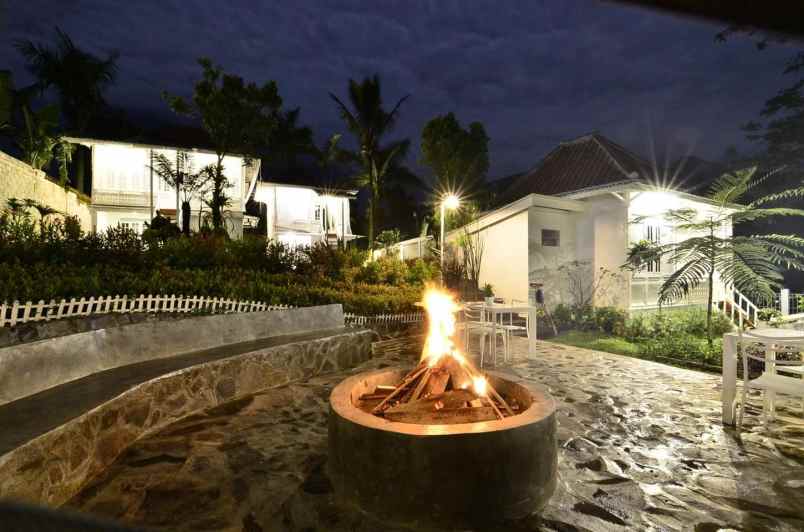 villa tajur halang cijeruk bogor