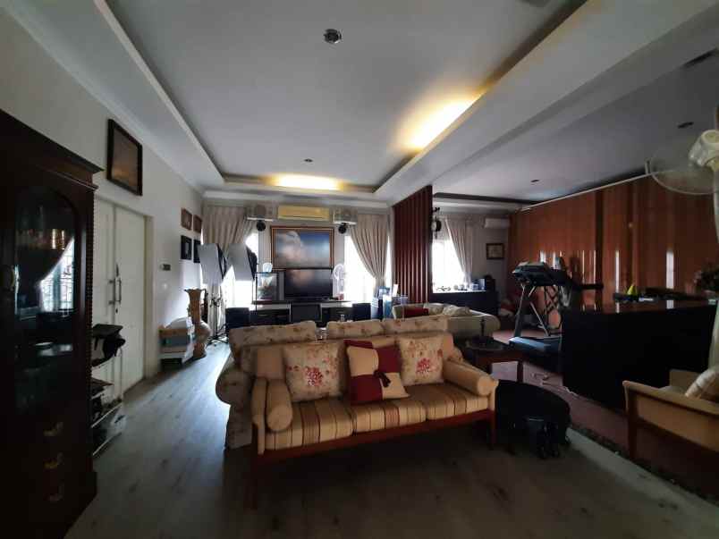 banting harga rumah mewah di batu ampar condet jaktim