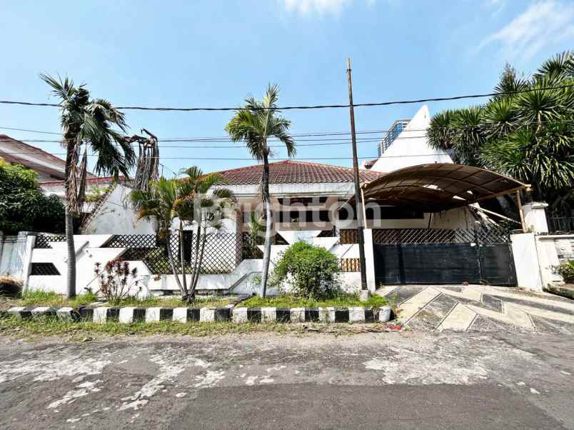 dharmahusada indah tengah row 3 mobil dekat kertajaya