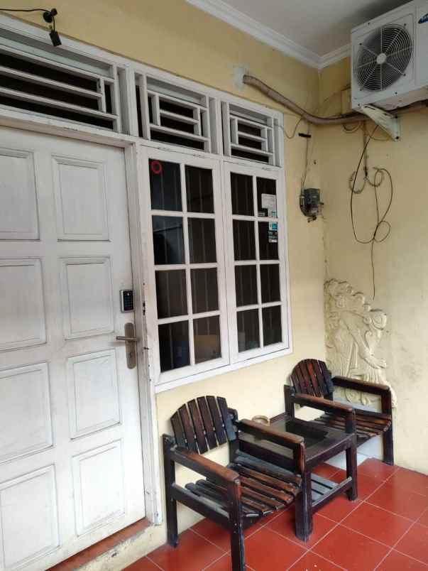 di jual rumah di mandala tengah tomang jakarta barat