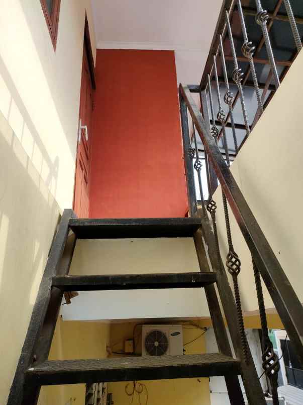 di jual rumah di mandala tengah tomang jakarta barat