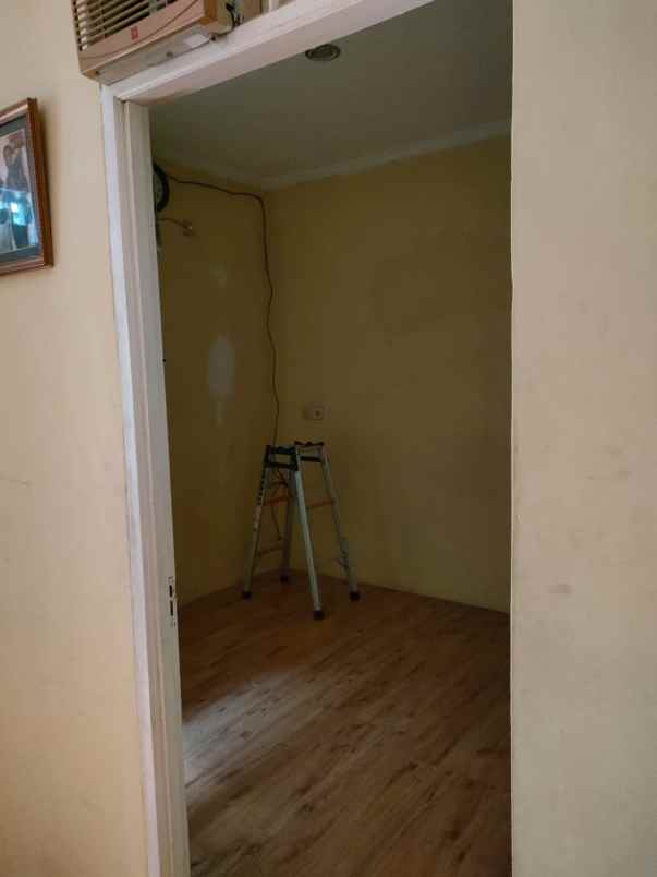 di jual rumah di mandala tengah tomang jakarta barat