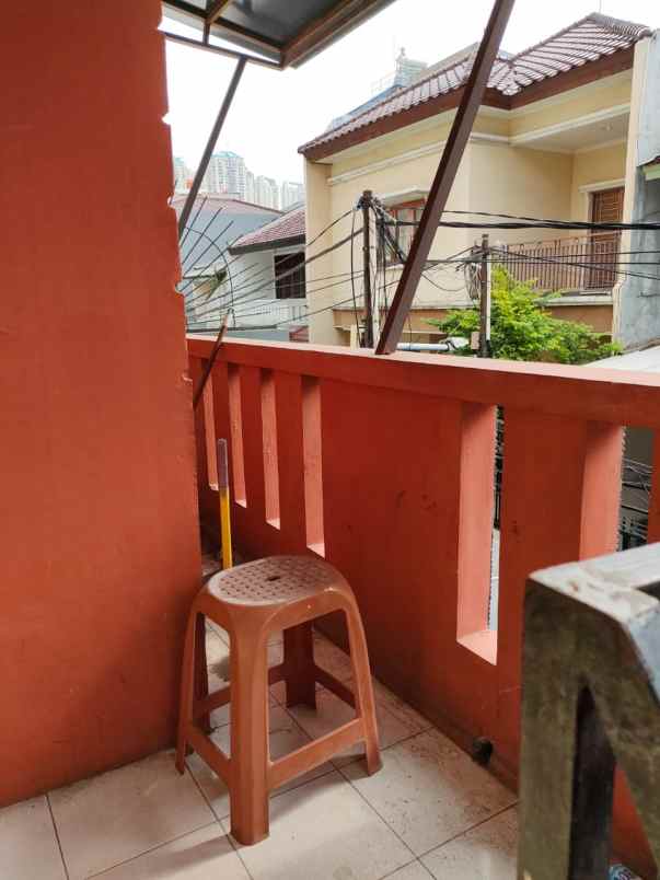 di jual rumah di mandala tengah tomang jakarta barat