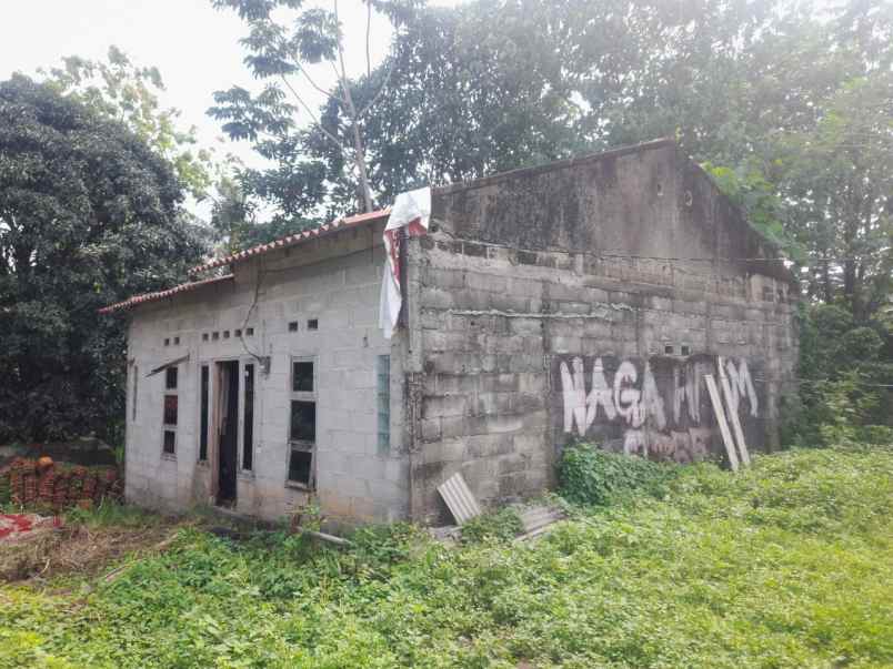 di tanah bangunan lokasi pinggir setu cikaret