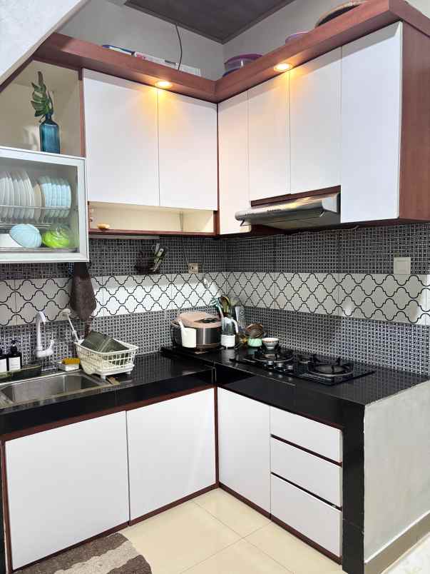 dijual cepat rumah dekat stasiun cilebut