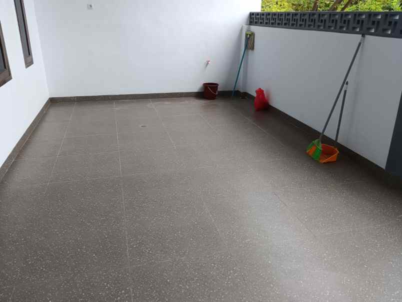 dijual cepat rumah di harapan indah bekasi