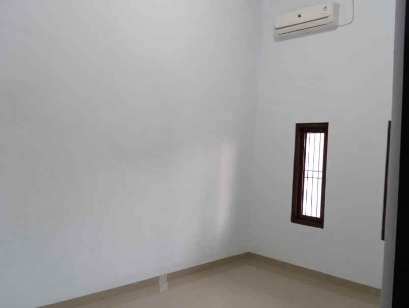 dijual cepat rumah di harapan indah bekasi