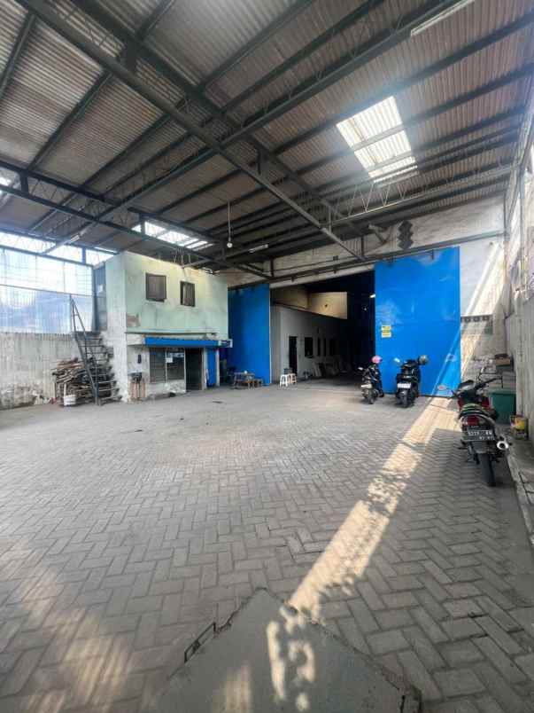 dijual gudang di margomulyo permai surabaya