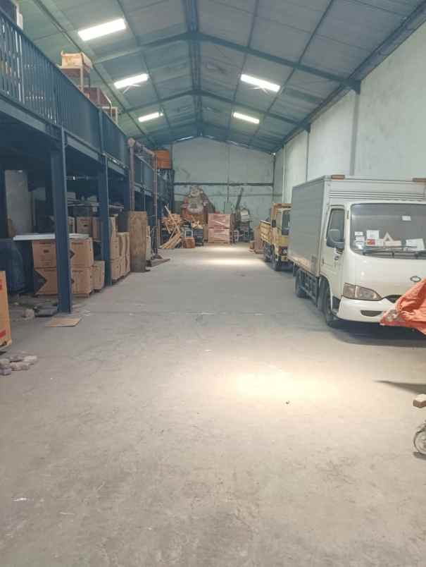 dijual gudang di margomulyo permai surabaya