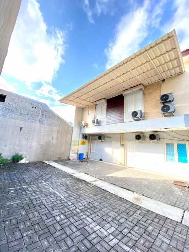 dijual kost jl siwalankerto timur