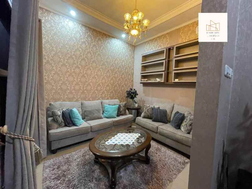 dijual kost jl tubagus ismail