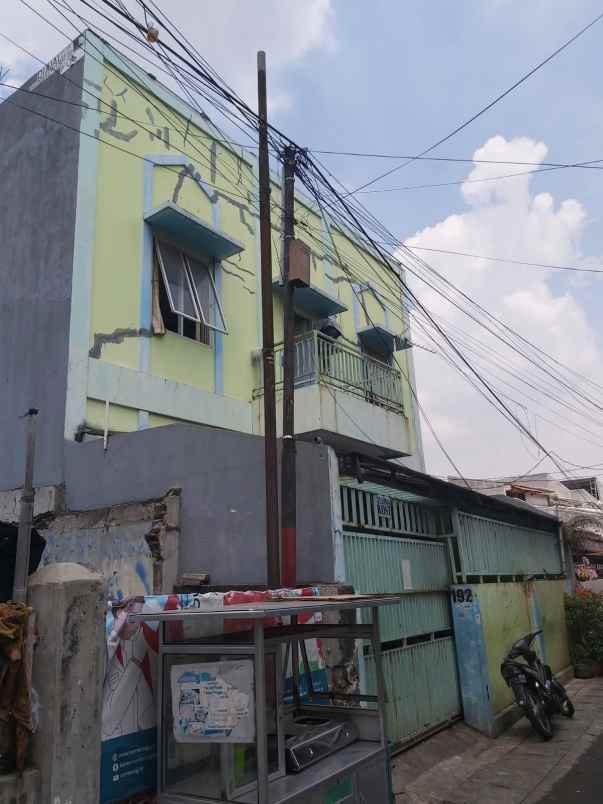 dijual kost kalibaru senen