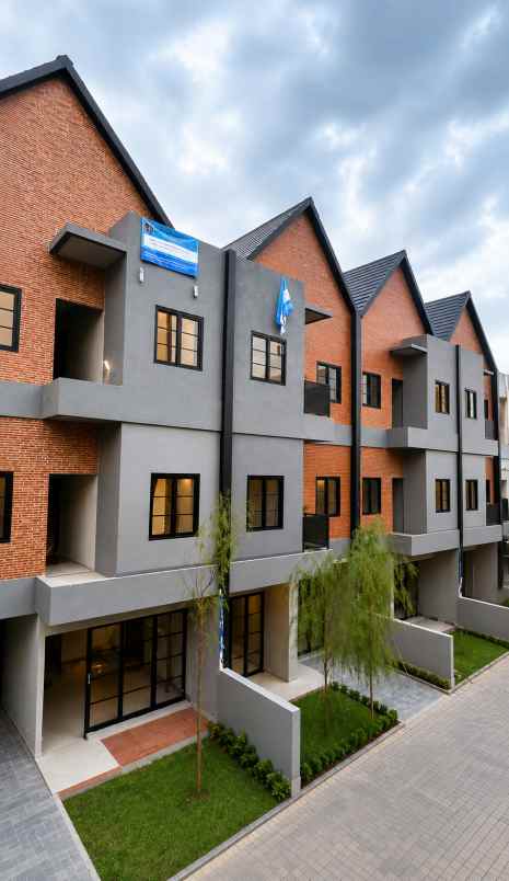dijual kost ui kukusan depok