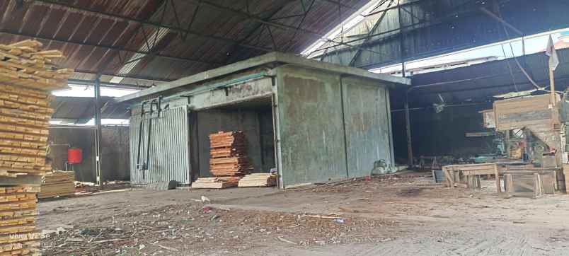 dijual pabrik pemotongan kayu masih aktif