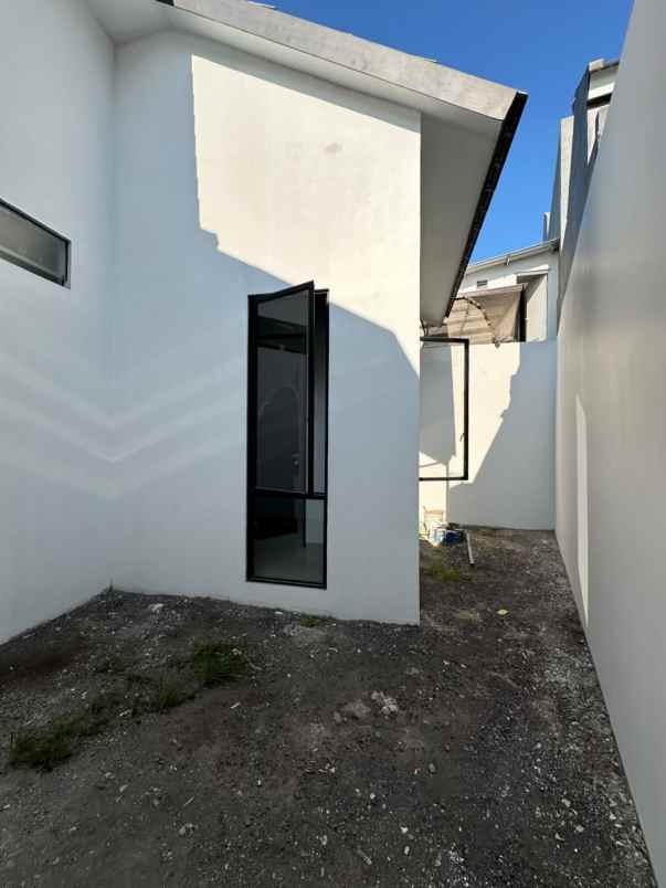 dijual rumah 1 lantai park sunrise dekat rungkut