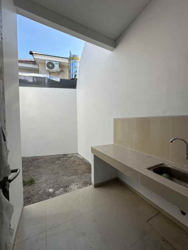 dijual rumah 1 lantai park sunrise dekat rungkut