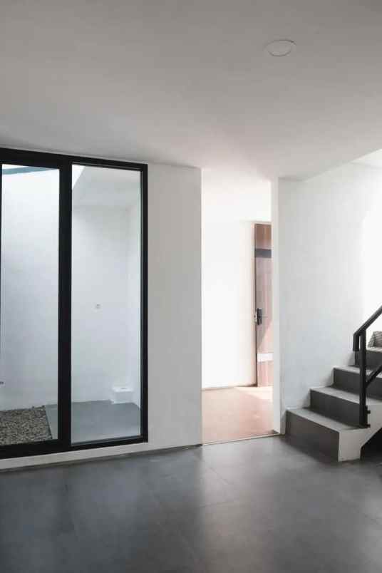 dijual rumah antapani