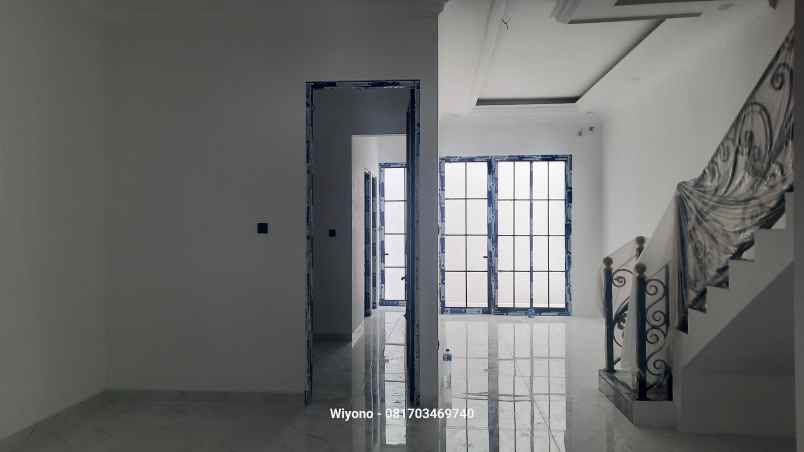 dijual rumah babatan pantai