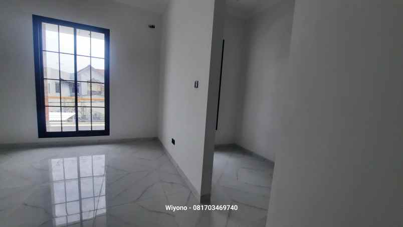 dijual rumah babatan pantai