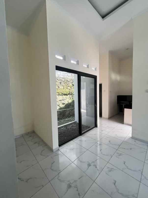 dijual rumah bangunjiwo