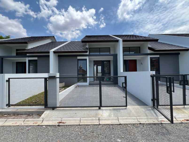 dijual rumah baru di cluster antapani bandung