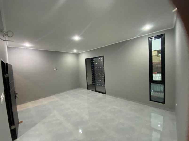 dijual rumah baru tki 2